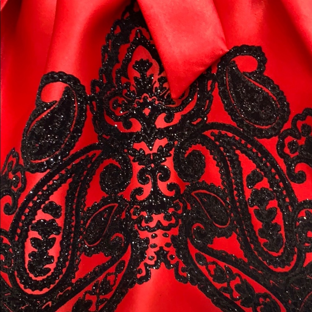 Dress - Picture 4 of 4